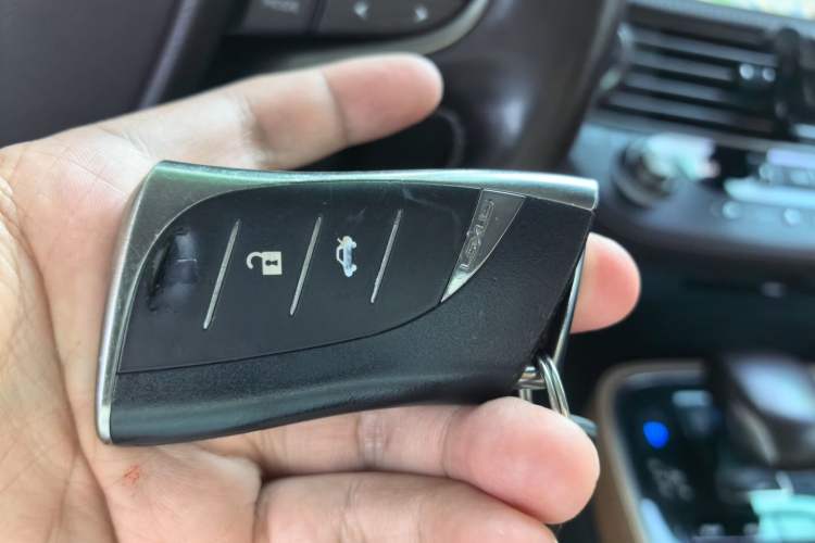 Used Lexus LS 2020 500h Excellence Edition China V Standard Vehicle Key