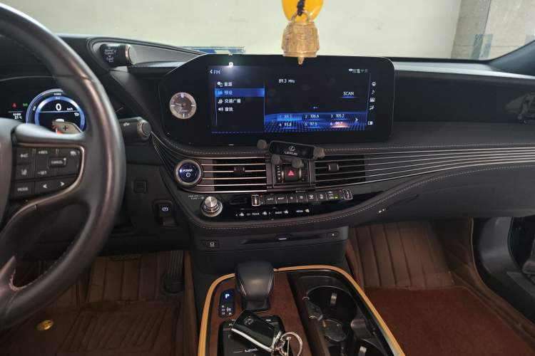 Used Lexus LS 2021 500h Excellence Edition Audio And AC Panel