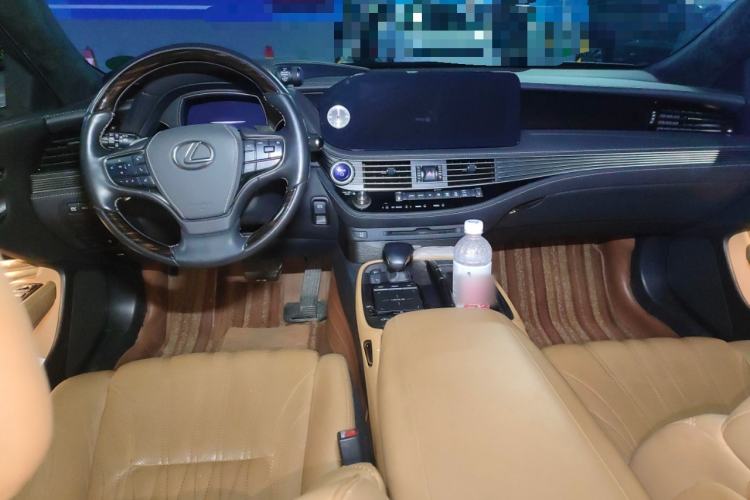 Used Lexus LS 2021 500h Luxury Edition Center Console