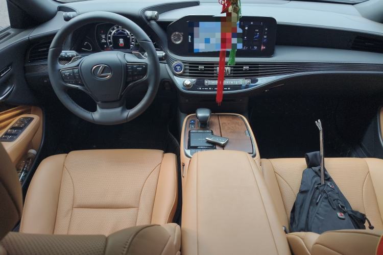 Used Lexus LS 2021 500h Excellence Edition Center Console