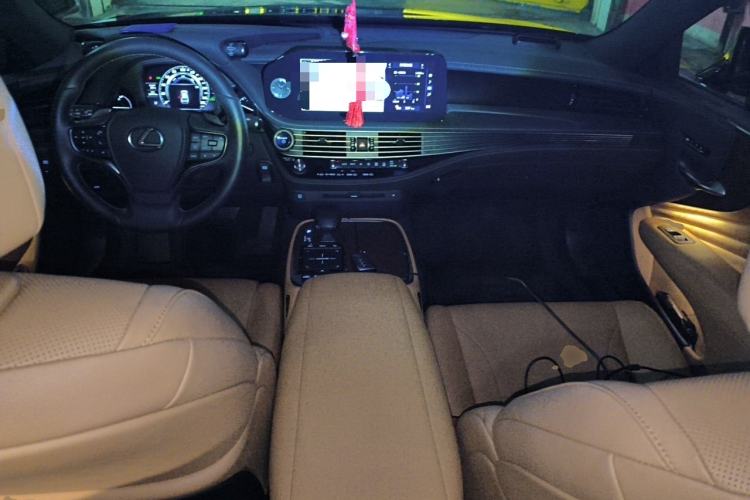 Used Lexus LS 2021 500h Excellence Edition Center Console