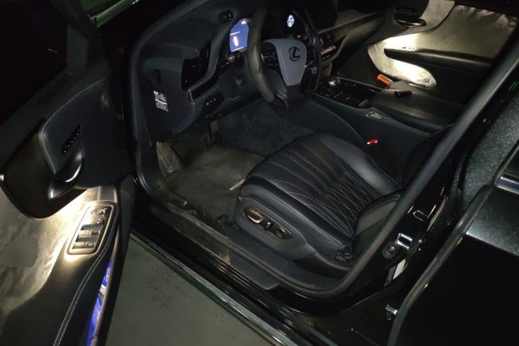 Used Lexus LS 2021 500h Executive Edition Driver Seat
