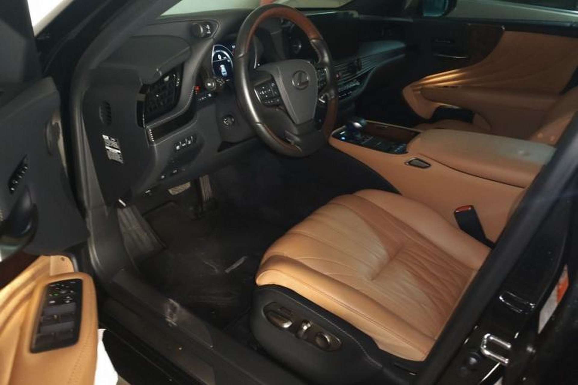 Used Lexus LS 2021 500h Excellence Edition Driver Seat