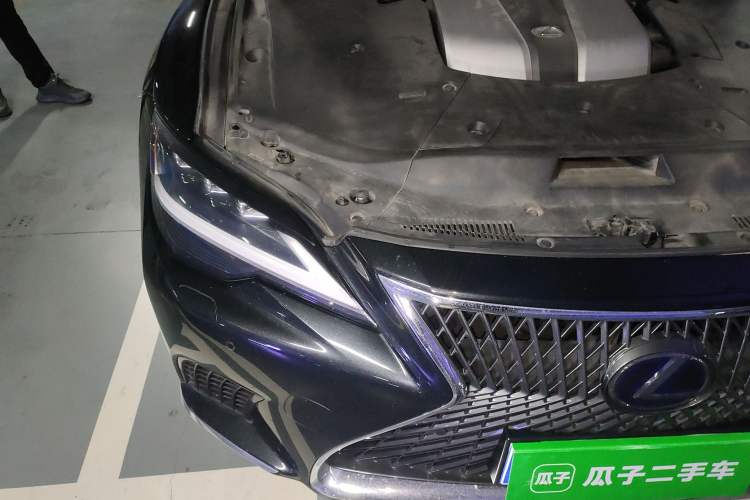 Used Lexus LS 2021 500h Luxury Edition Engine Bay Right