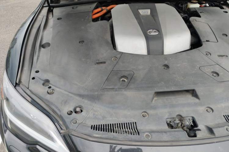 Used Lexus LS 2021 500h Luxury Edition Engine Bay Right