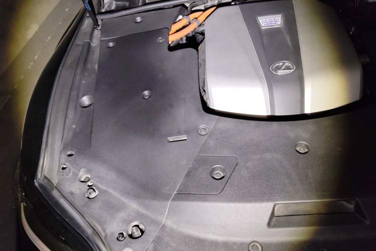 Used Lexus LS 2021 500h Executive Edition Engine Bay Right