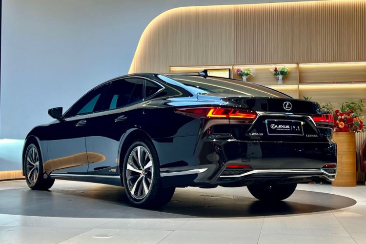 Used Lexus LS 2021 500h Excellence Edition Exterior 3