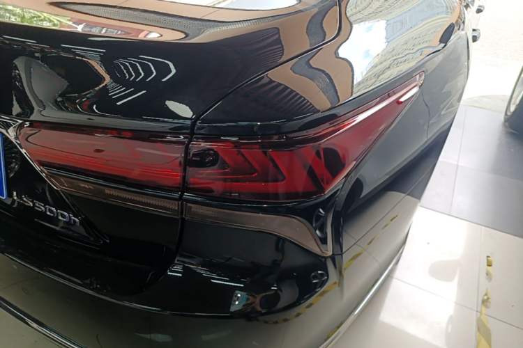 Used Lexus LS 2021 500h Executive Edition Exterior 3