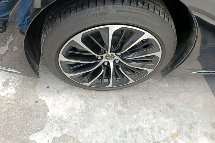 Used Lexus LS 2021 500h Executive Edition Exterior 4