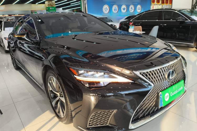 Used Lexus LS 2021 500h Excellence Edition Front Right 45 Deg