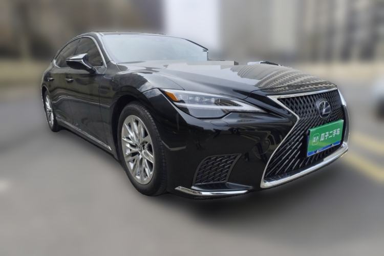 Used Lexus LS 2021 500h Luxury Edition Front Right 45 Deg