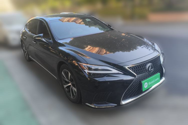 Used Lexus LS 2021 500h Excellence Edition Front Right 45 Deg