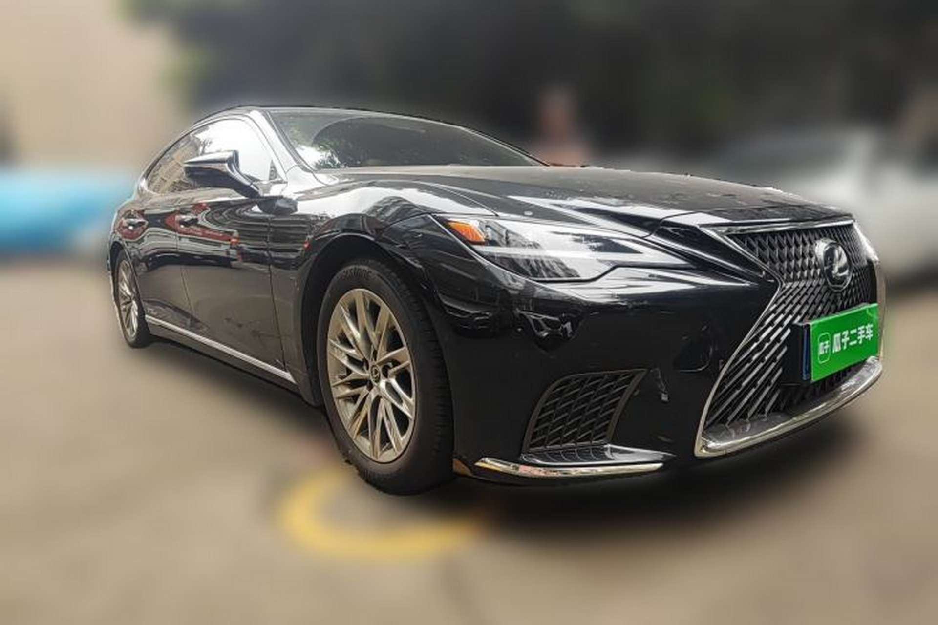 Used Lexus LS 2021 500h Luxury Edition Front Right 45 Deg