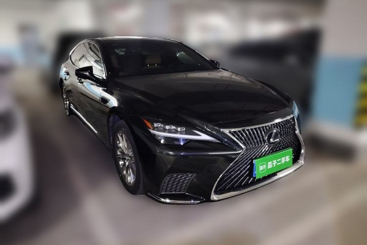 Used Lexus LS 2021 500h Luxury Edition Front Right 45 Deg