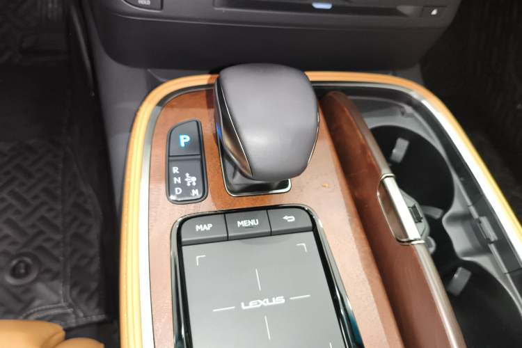 Used Lexus LS 2021 500h Excellence Edition Gear Lever