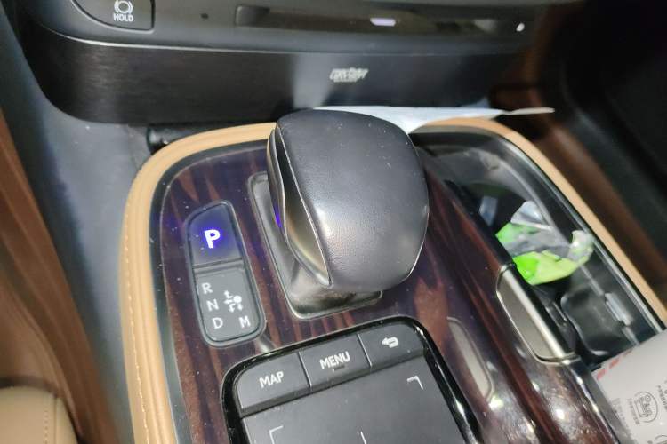 Used Lexus LS 2021 500h Luxury Edition Gear Lever