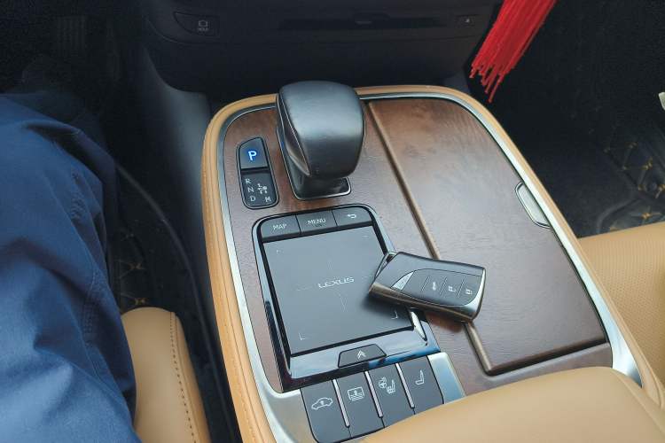 Used Lexus LS 2021 500h Excellence Edition Gear Lever