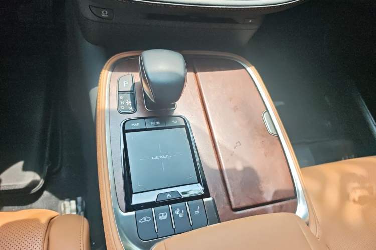 Used Lexus LS 2021 500h Excellence Edition Gear Lever