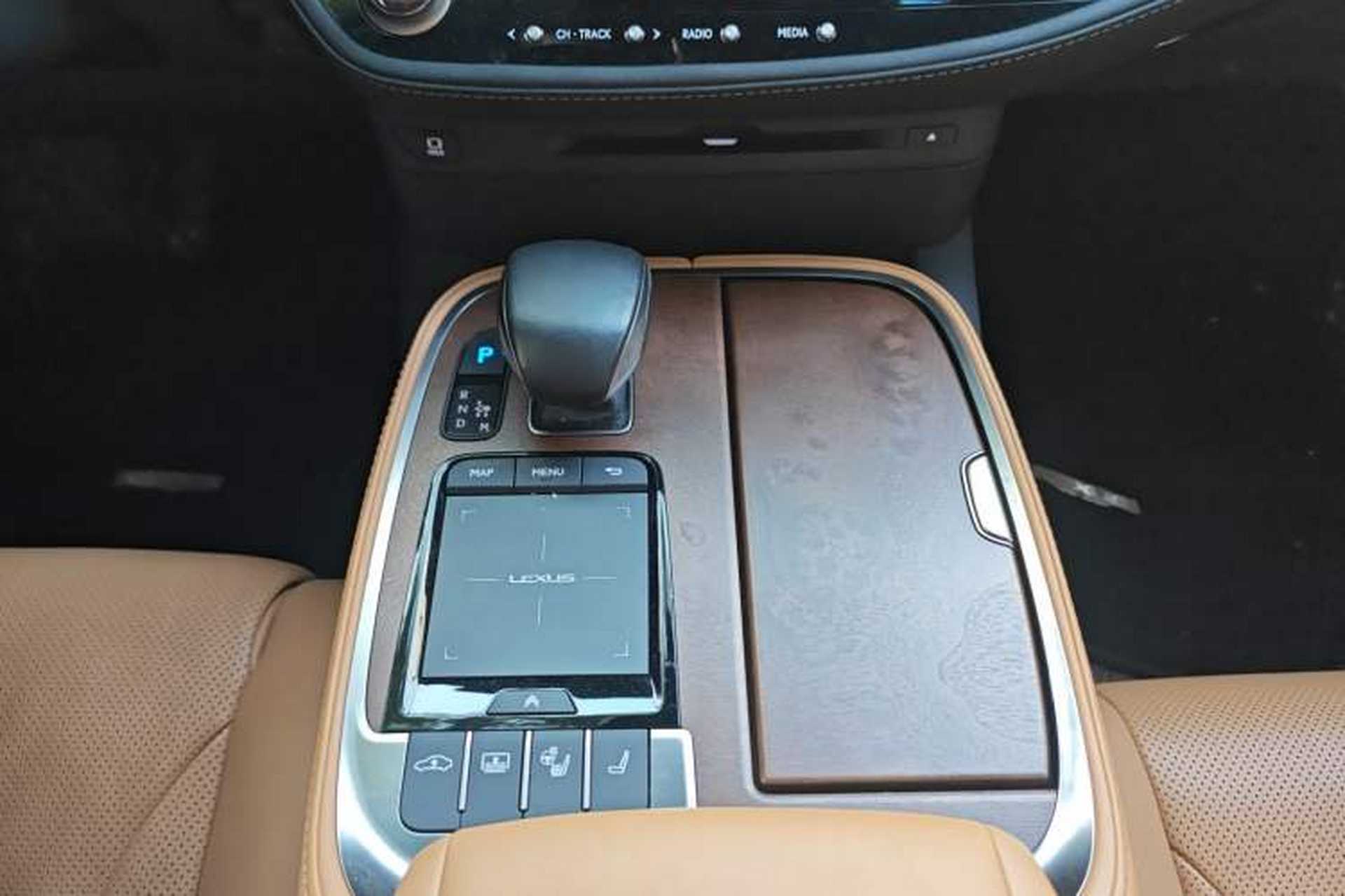 Used Lexus LS 2021 500h Excellence Edition Gear Lever