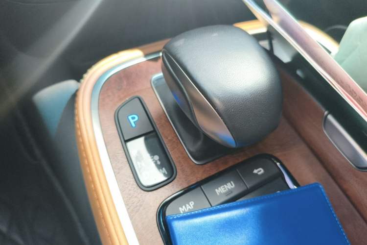 Used Lexus LS 2021 500h Excellence Edition Gear Lever