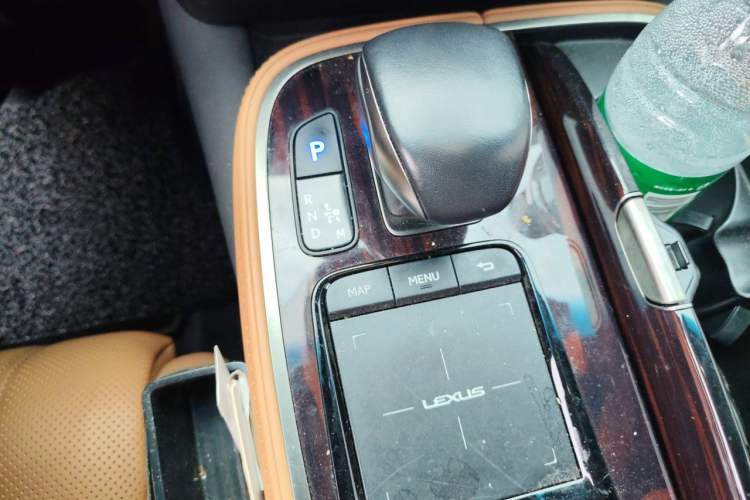 Used Lexus LS 2021 500h Luxury Edition Gear Lever