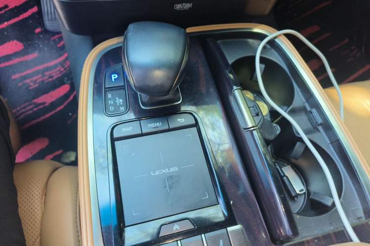 Used Lexus LS 2021 500h Luxury Edition Gear Lever