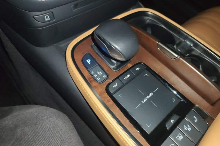Used Lexus LS 2021 500h Excellence Edition Gear Lever
