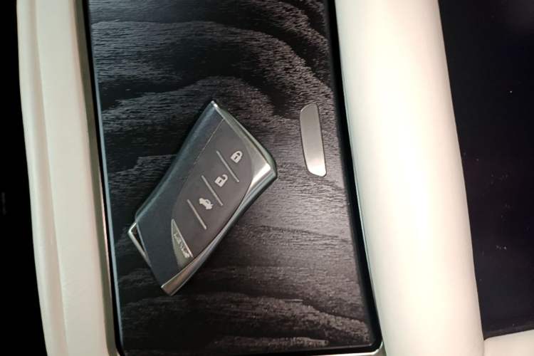 Used Lexus LS 2021 500h Executive Edition Interior 1