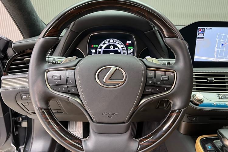Used Lexus LS 2021 500h Luxury Edition Interior 2