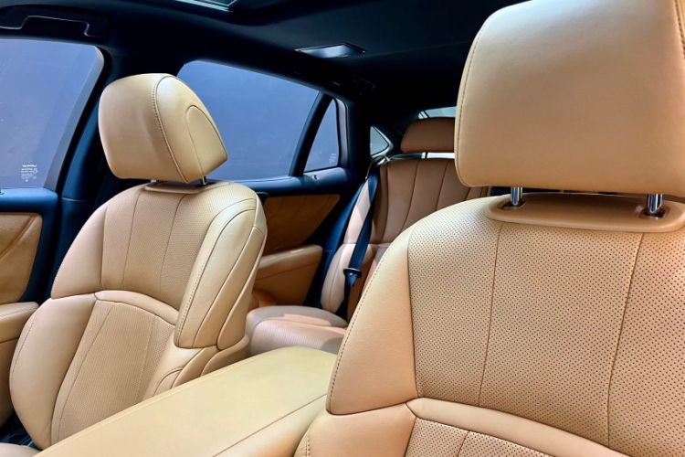Used Lexus LS 2021 500h Excellence Edition Interior 3