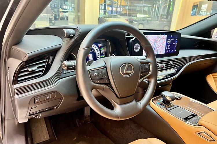 Used Lexus LS 2021 500h Excellence Edition Interior 4