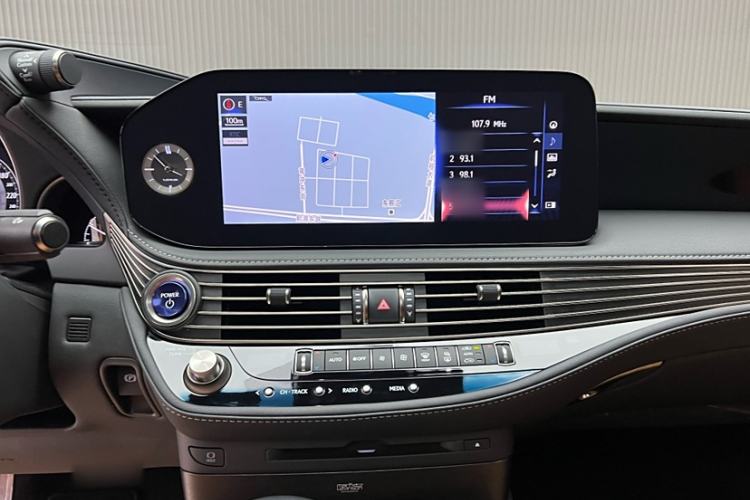 Used Lexus LS 2021 500h Luxury Edition Interior 4