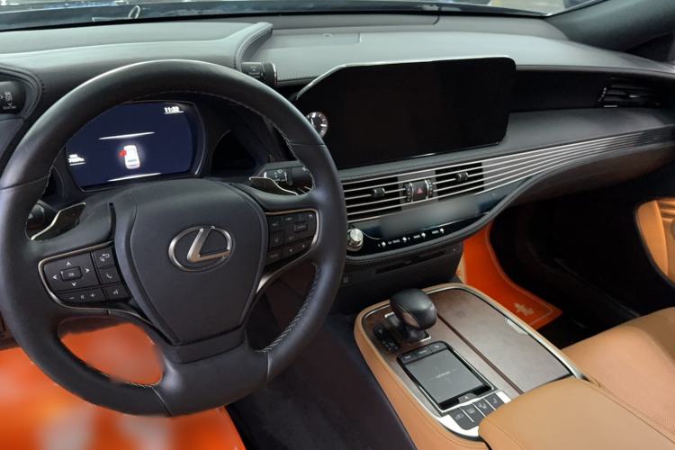 Used Lexus LS 2021 500h Excellence Edition Interior 6