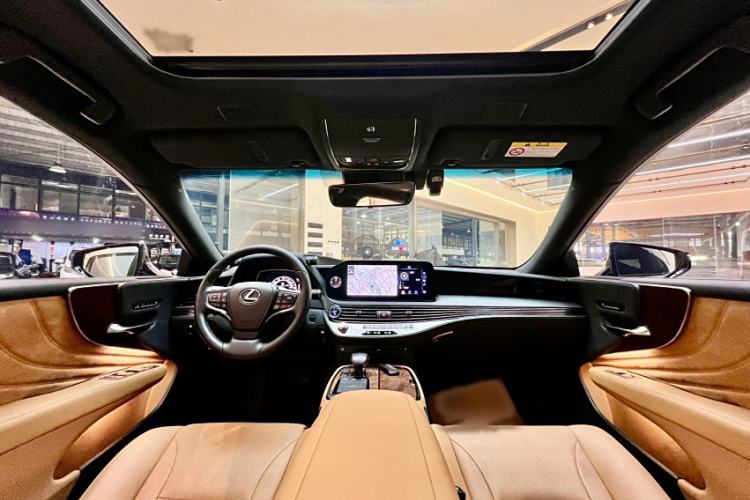 Used Lexus LS 2021 500h Excellence Edition Interior 7