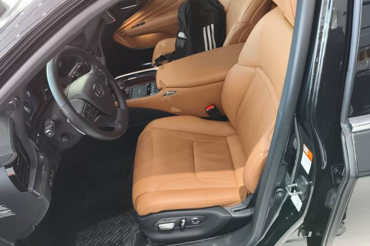 Used Lexus LS 2021 500h Excellence Edition Left Front Seat