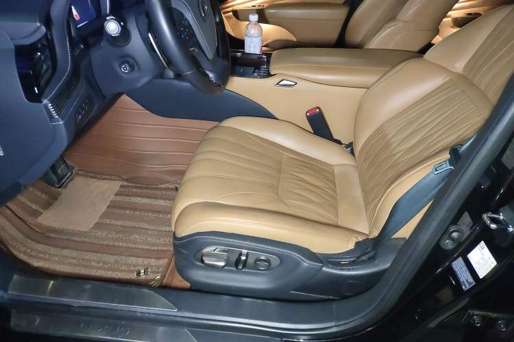 Used Lexus LS 2021 500h Luxury Edition Left Front Seat