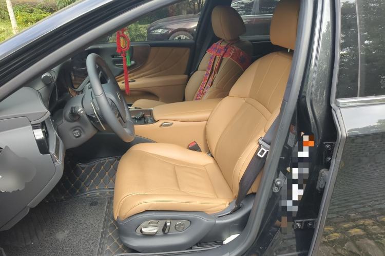 Used Lexus LS 2021 500h Excellence Edition Left Front Seat