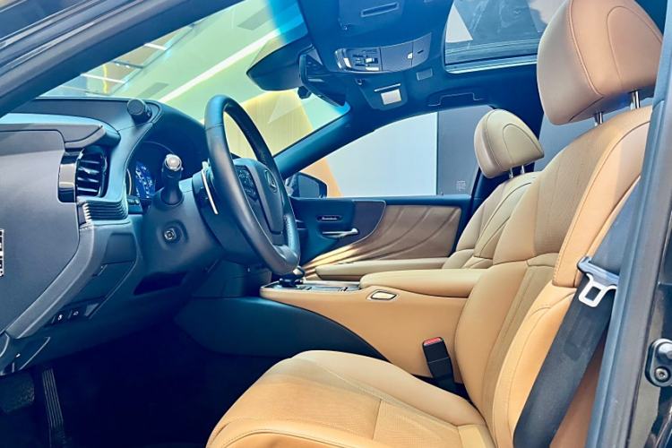 Used Lexus LS 2021 500h Excellence Edition Left Front Seat