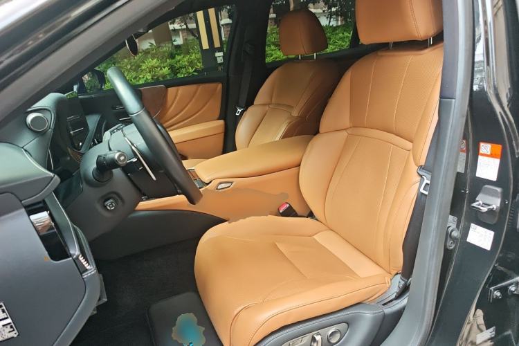 Used Lexus LS 2021 500h Excellence Edition Left Front Seat