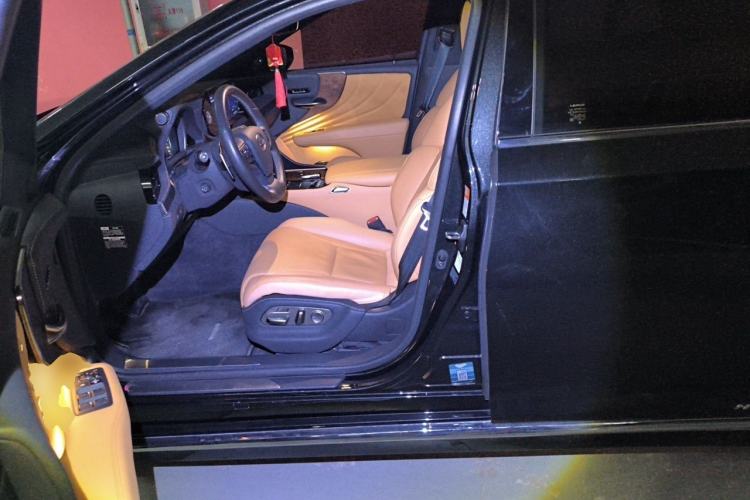 Used Lexus LS 2021 500h Excellence Edition Left Front Seat