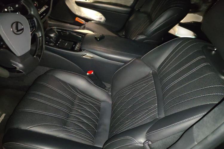 Used Lexus LS 2021 500h Executive Edition Left Front Seat