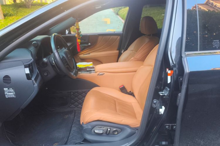 Used Lexus LS 2021 500h Excellence Edition Left Front Seat