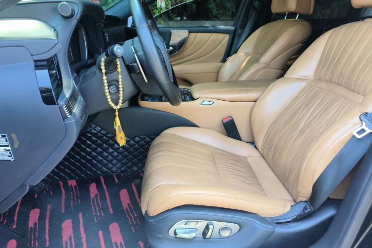 Used Lexus LS 2021 500h Luxury Edition Left Front Seat