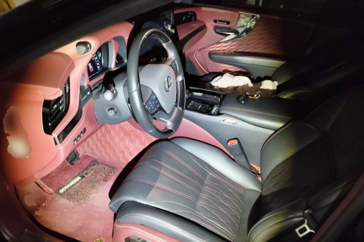 Used Lexus LS 2021 500h Executive Edition Left Front Seat
