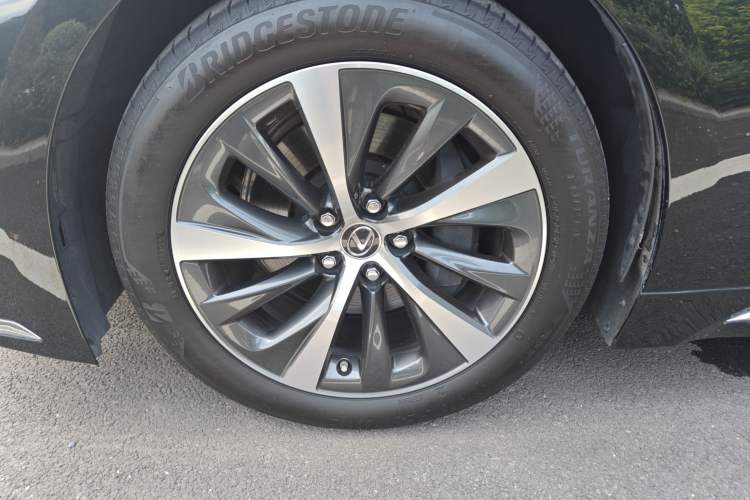Used Lexus LS 2021 500h Excellence Edition Left Front Wheel Hub