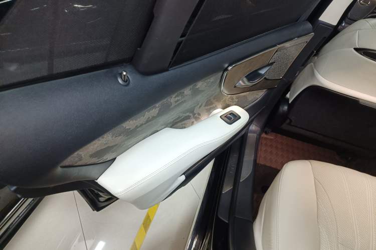 Used Lexus LS 2021 500h Executive Edition Left Rear Door Interior