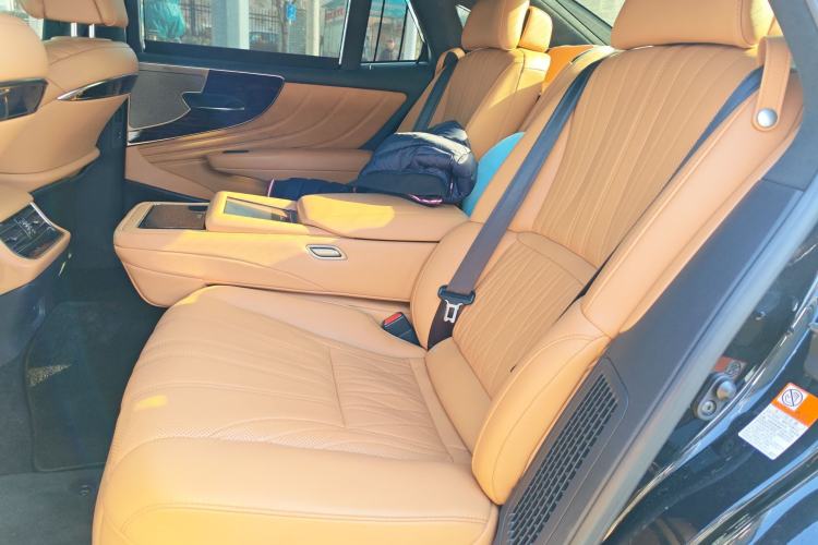 Used Lexus LS 2021 500h Luxury Edition Left Rear Seat