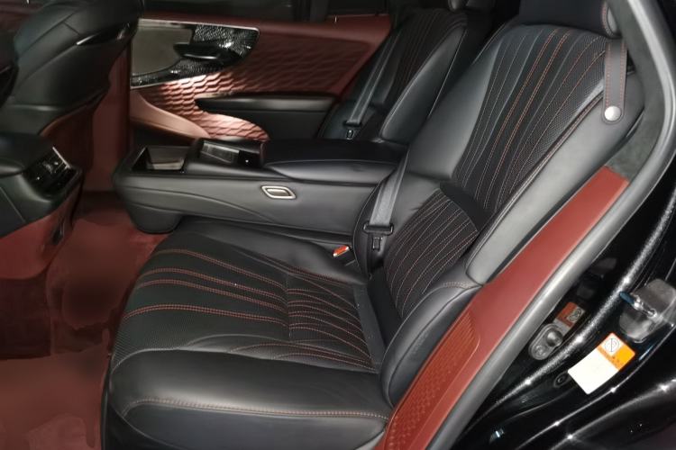 Used Lexus LS 2021 500h Executive Edition Left Rear Seat