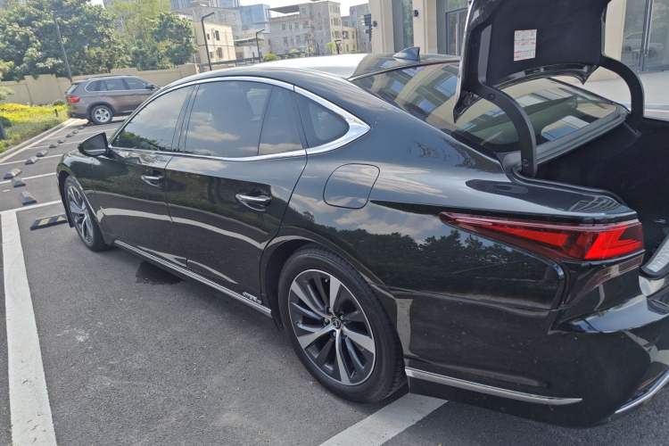 Used Lexus LS 2021 500h Excellence Edition Left Side