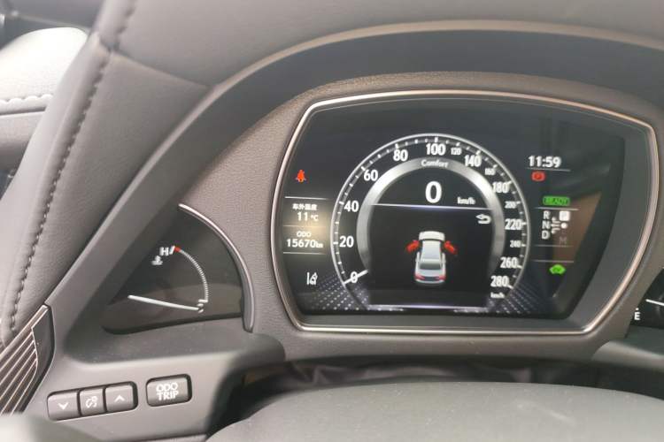Used Lexus LS 2021 500h Luxury Edition Odometer Close Up